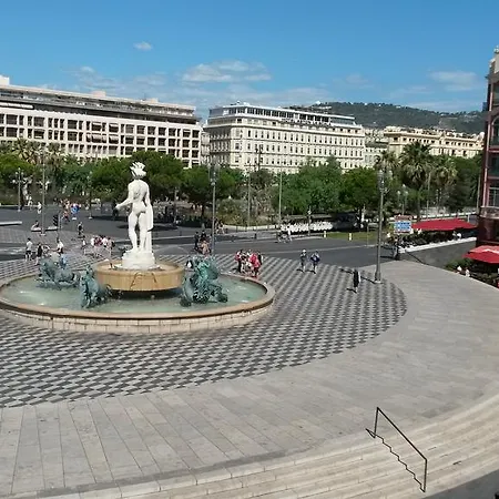 Les Massena 3*