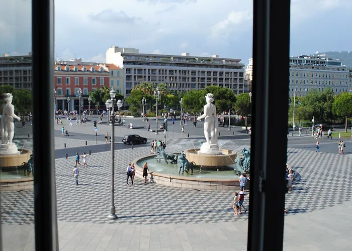 Les Massena מלון